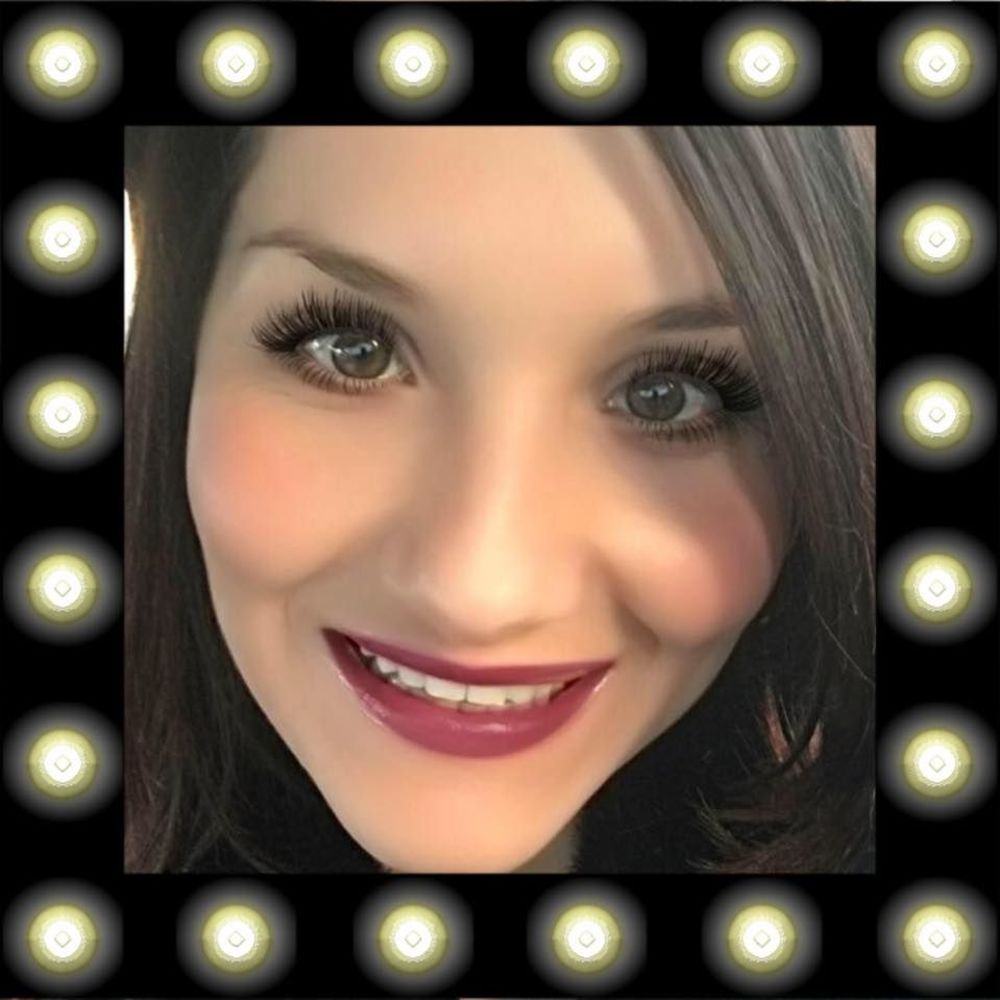 Meet your Posher, Simona